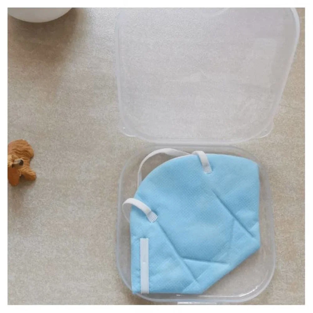 Dustproof Facemask Storage Box, with‎ Wristlet Strap